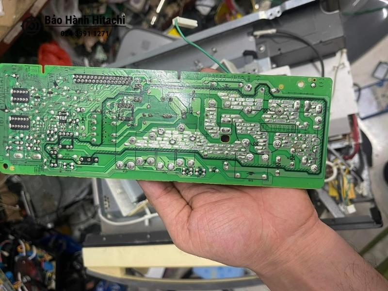 bảng mạch điều khiển lò vi sóng Hitachi